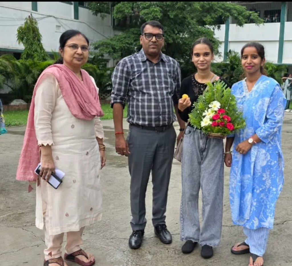 सर जेसी बोस एसओई की छात्रा दीपशिखा को आईसीएआई की परीक्षा में 233 अंक